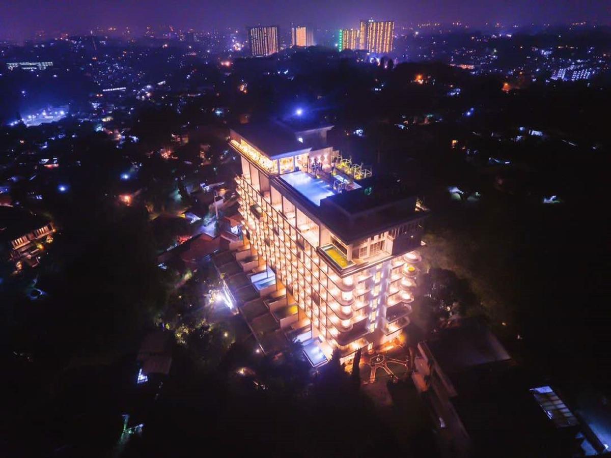 Art Deco Luxury Hotel & Residence Bandung Exterior photo